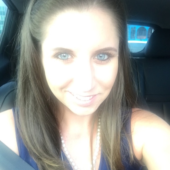 Meet Your Posher! - Picture 2 of 2